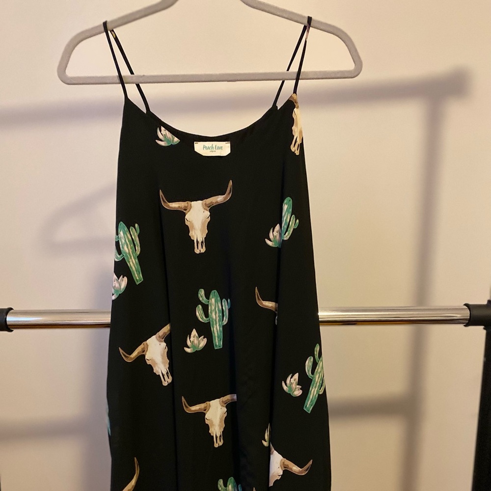 Longhorn and succulent print dress. Black. Size small. Boutique.